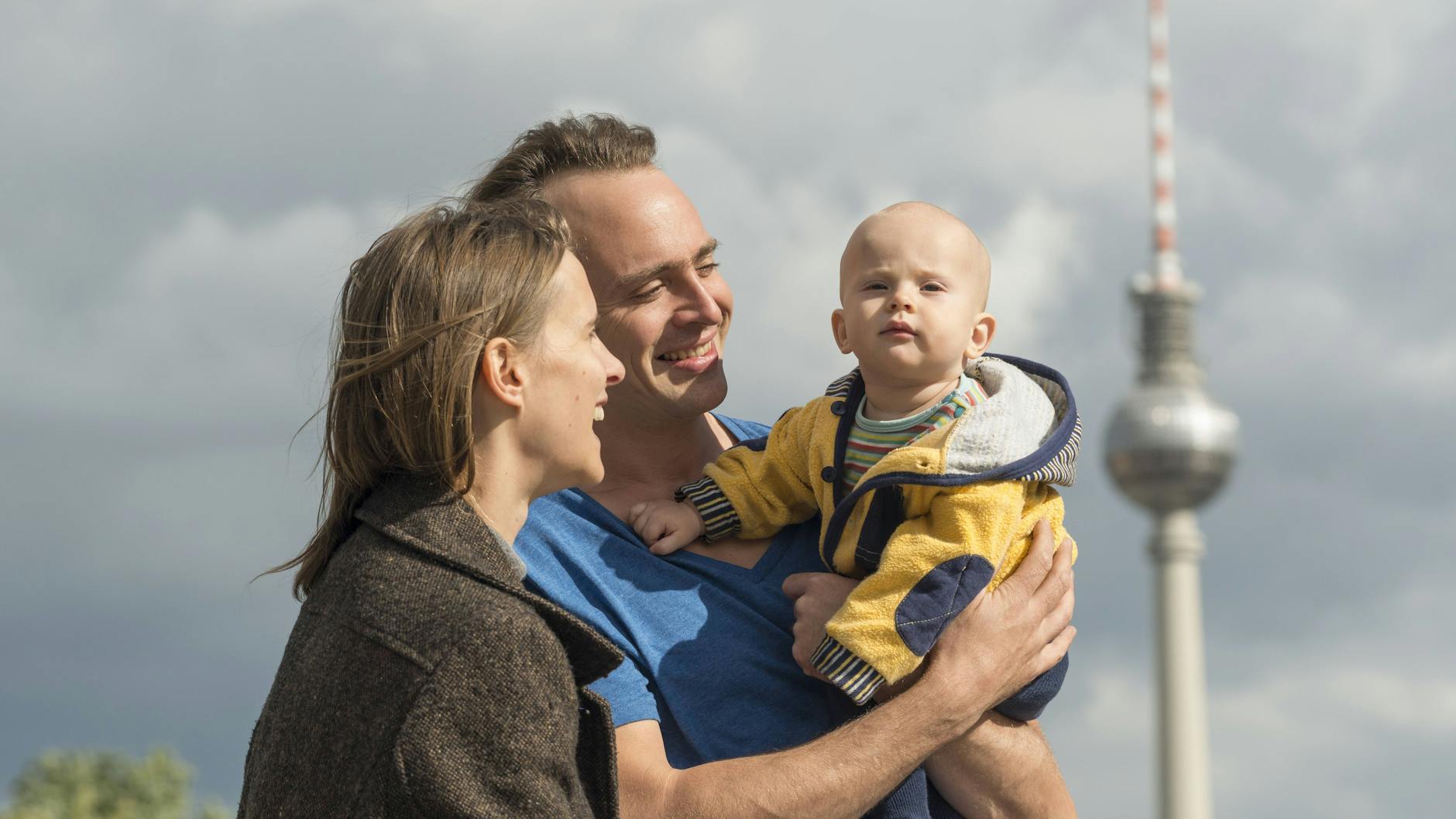 Nahezu alle Parteien sagen, sie würden die staatlichen Leistungen für Familien künftig erhöhen.