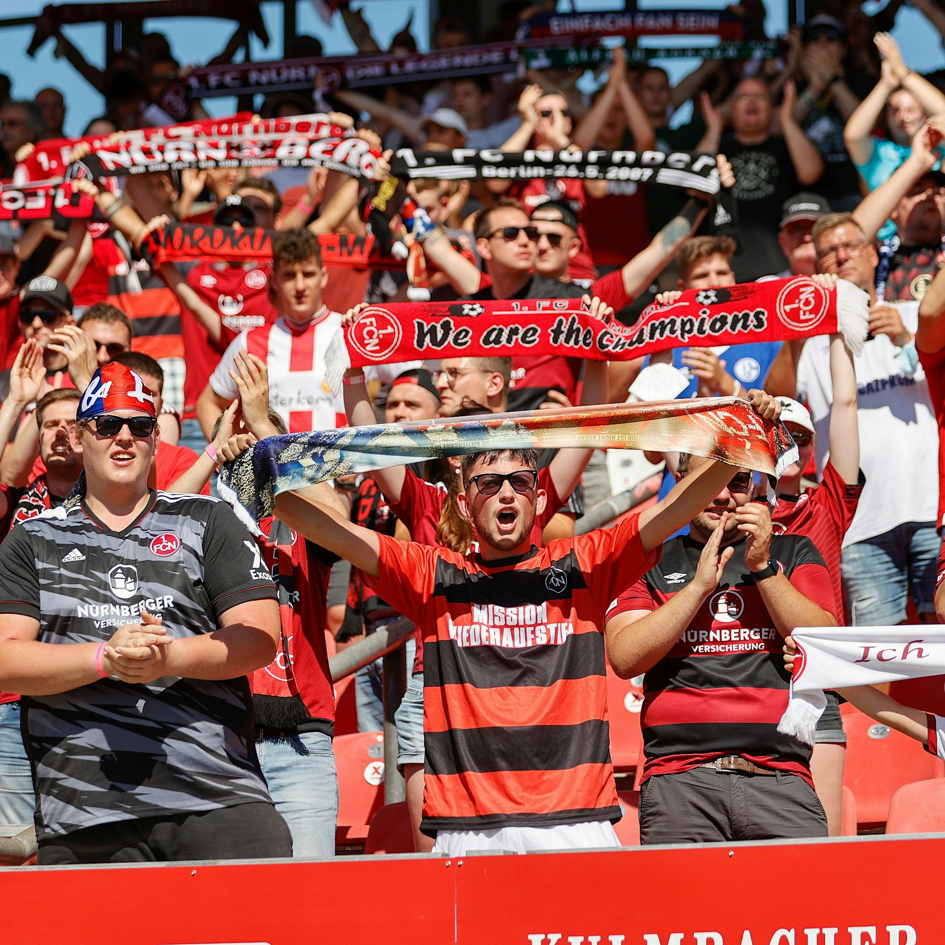 Illegal? Bayern führt geheime Datenbank über Fußball-Fans