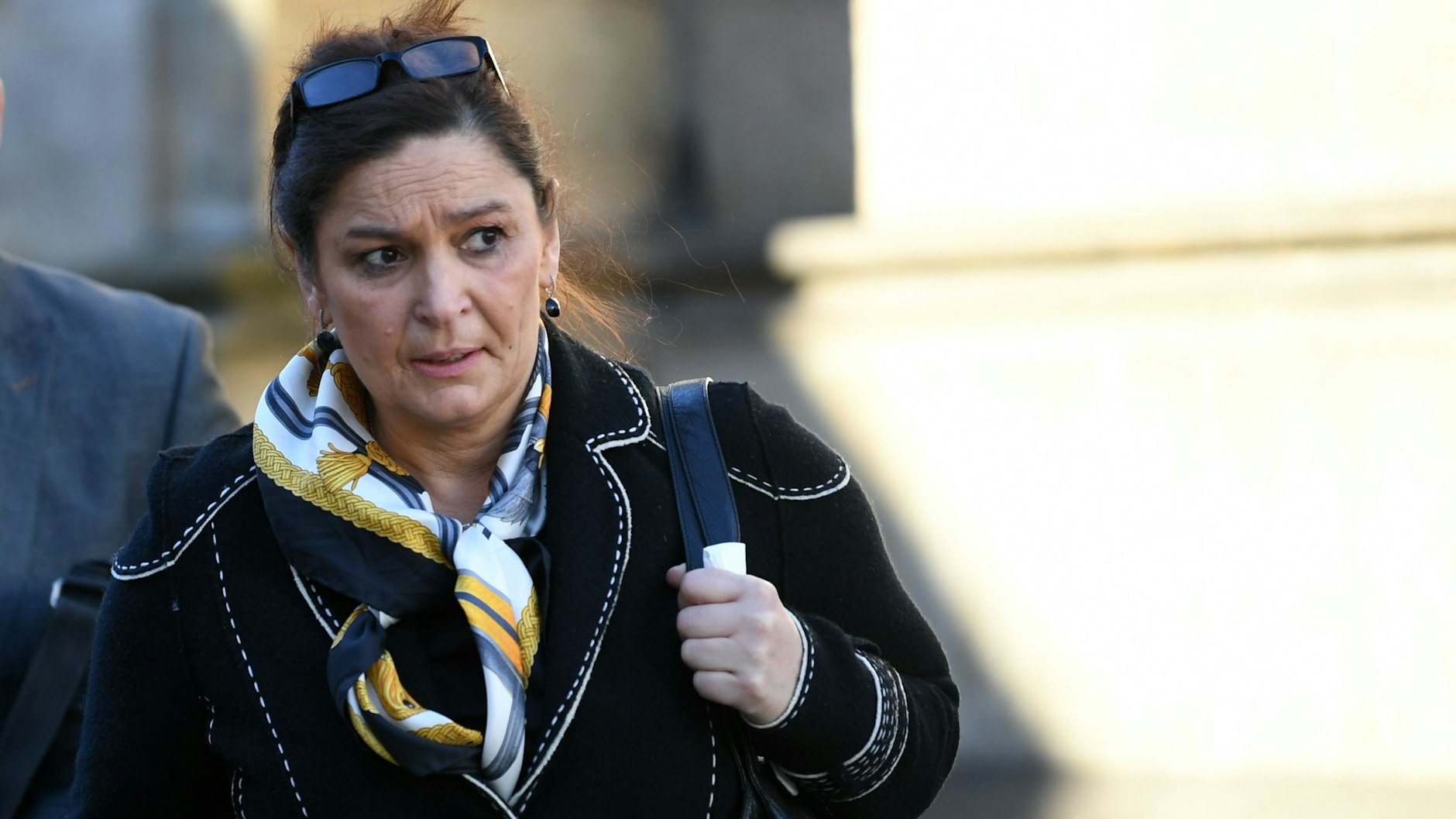 Bettina Assauer bei der Trauerfeier ihres Vaters Rudi.