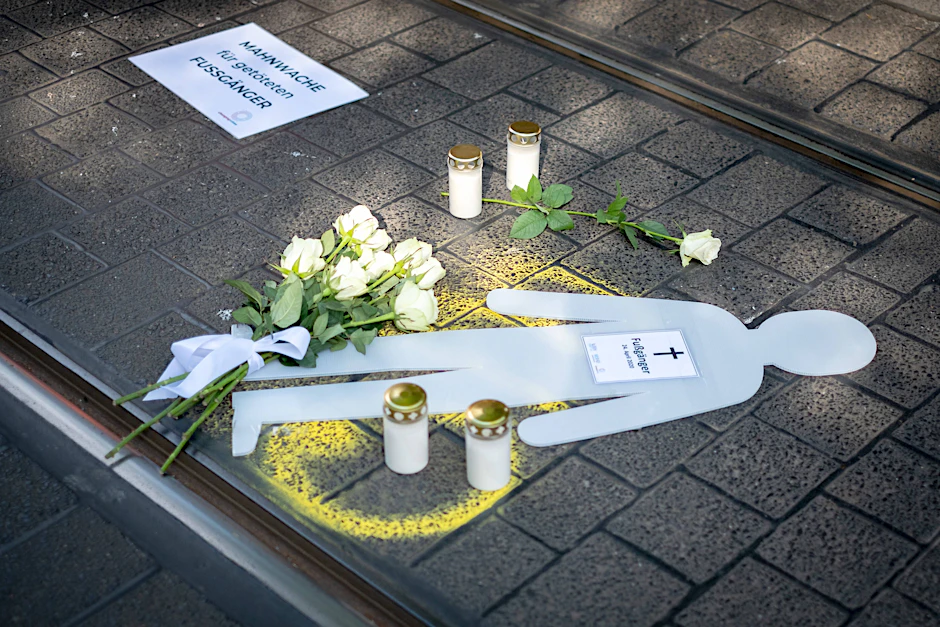 Mahnwache für einen getöteten Fußgänger in Berlin (Archivbild).