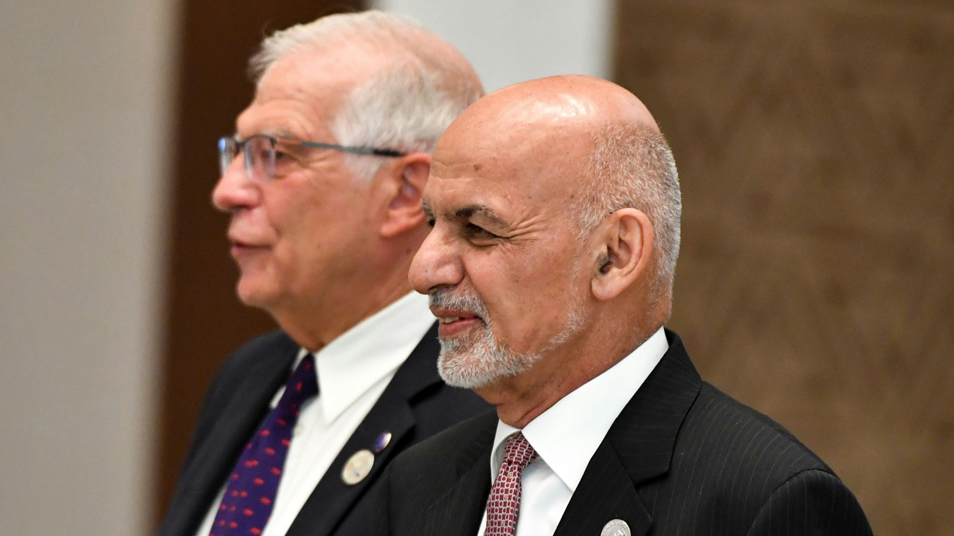Der EU-Außenbeauftragte Josep Borrell und der afghanische Präsident Ashraf Ghani am 16. Juli auf einer Konferenz in Usbekistan.
