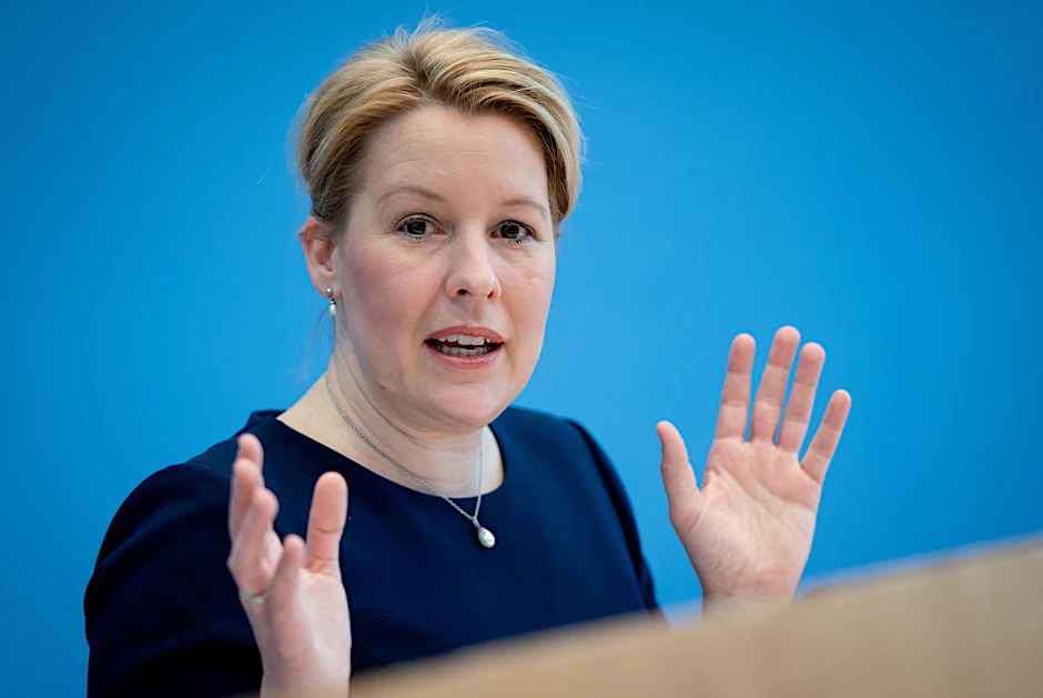 Die Berliner SPD-Politikerin Franziska Giffey steht erneut wegen Plagiatsvorwürfen in der Kritik (Archivbild).