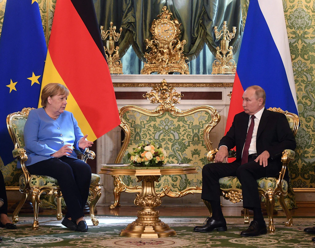 Merkel bittet Putin um Unterstützung bei Rettung aus Afghanistan