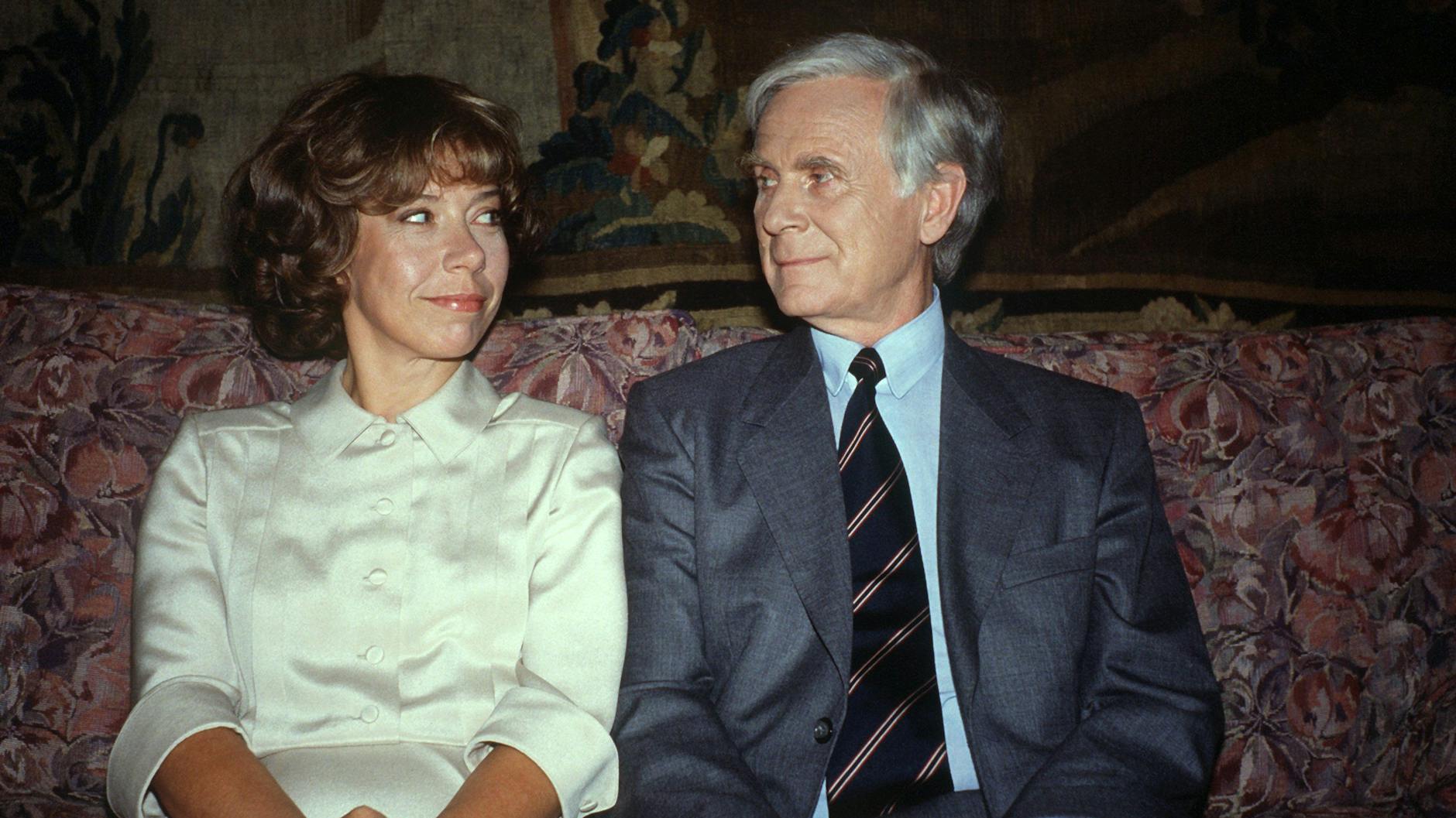 Vicco von Bülow in einer Szene mit seiner Dauer-Filmpartnerin Evelyn Hamann.