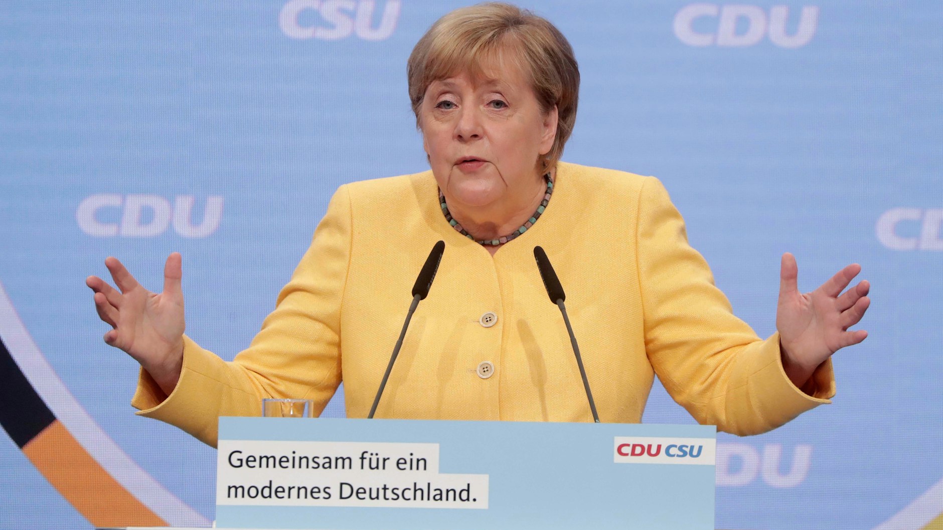 Bundeskanzlerin Angela Merkel beim Wahlkampfauftakt der CDU und CSU im Berliner Tempodrom.