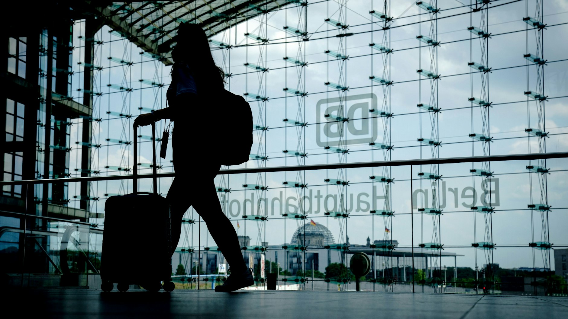 56 Prozent der Deutschen lehnen den derzeitigen Streik der Gewerkschaft deutscher Lokomotivführer (GDL) laut einer Civey-Umfrage ab – aus mehreren Gründen.