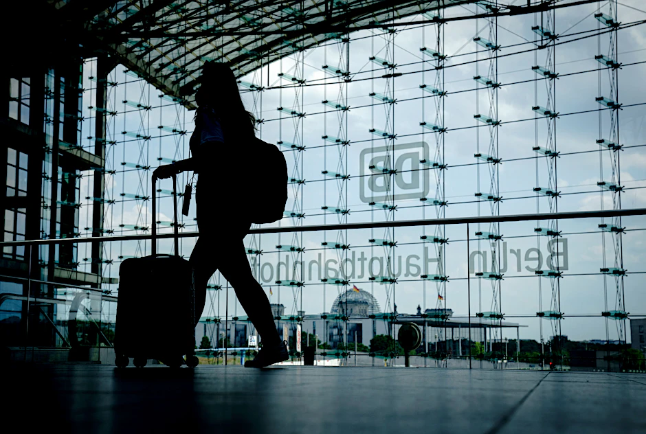 56 Prozent der Deutschen lehnen den derzeitigen Streik der Gewerkschaft deutscher Lokomotivführer (GDL) laut einer Civey-Umfrage ab – aus mehreren Gründen.