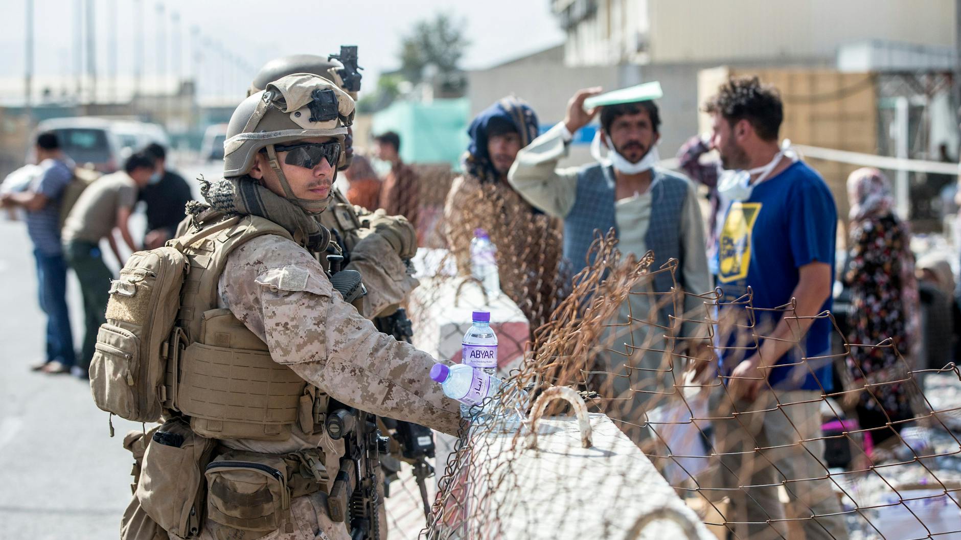U.S. Marines am Flughafen in Kabul