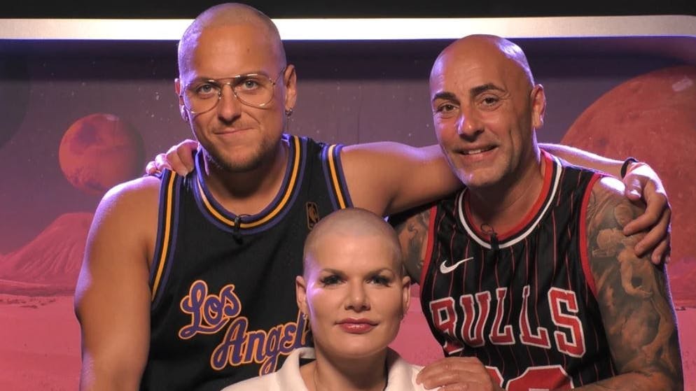 Danny Liedtke, Melanie Müller und Paco Steinbeck (von links) mit Glatze.