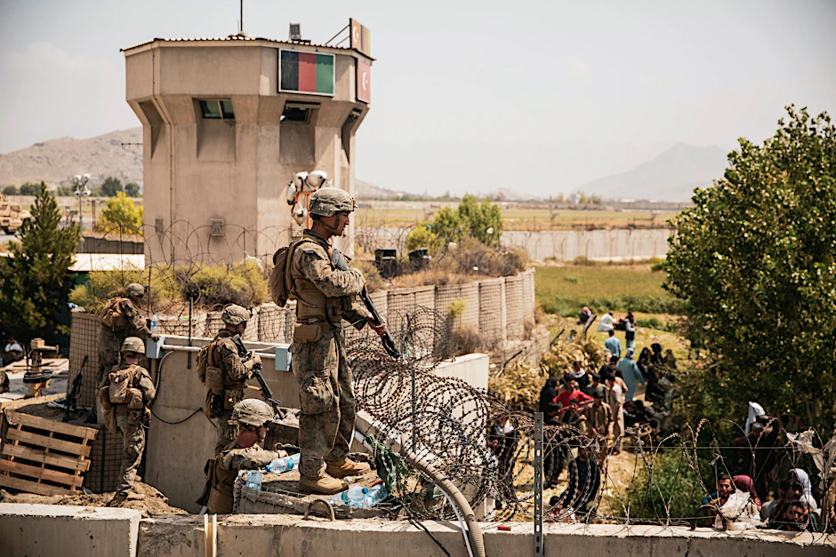 US-Soldaten&nbsp;sichern den Flughafen in Kabul.
