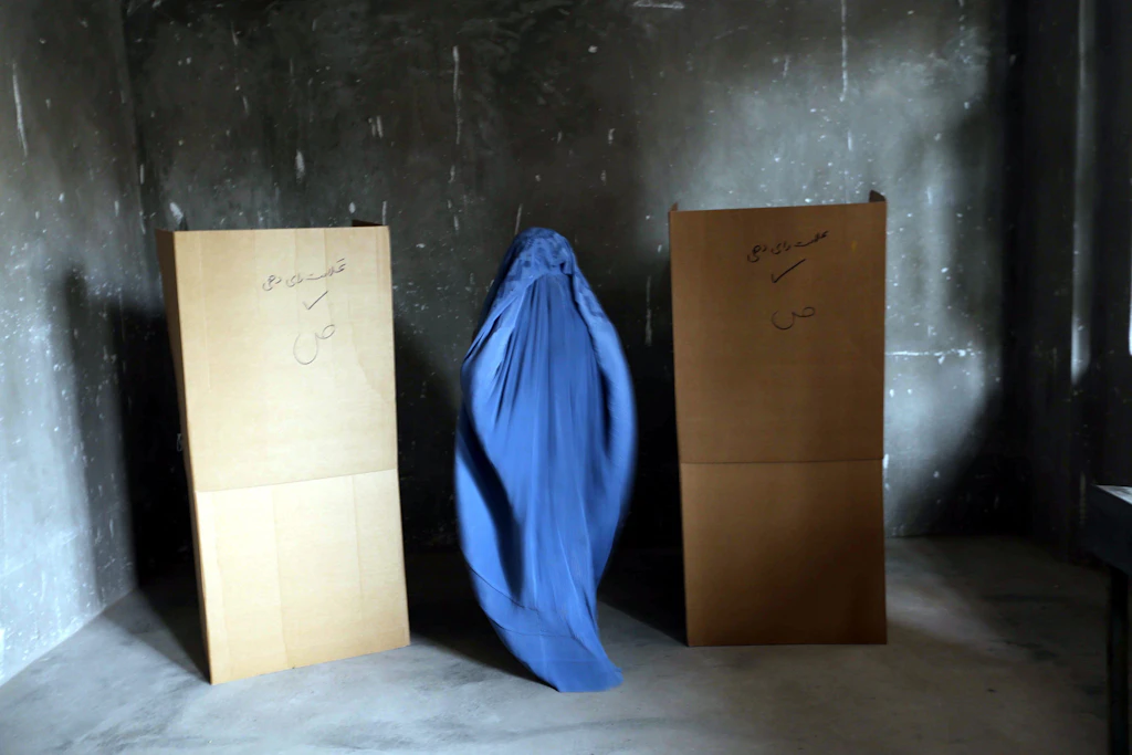 Die Taliban wollen Frauen die Rechte der Scharia einräumen. Was bedeutet das?