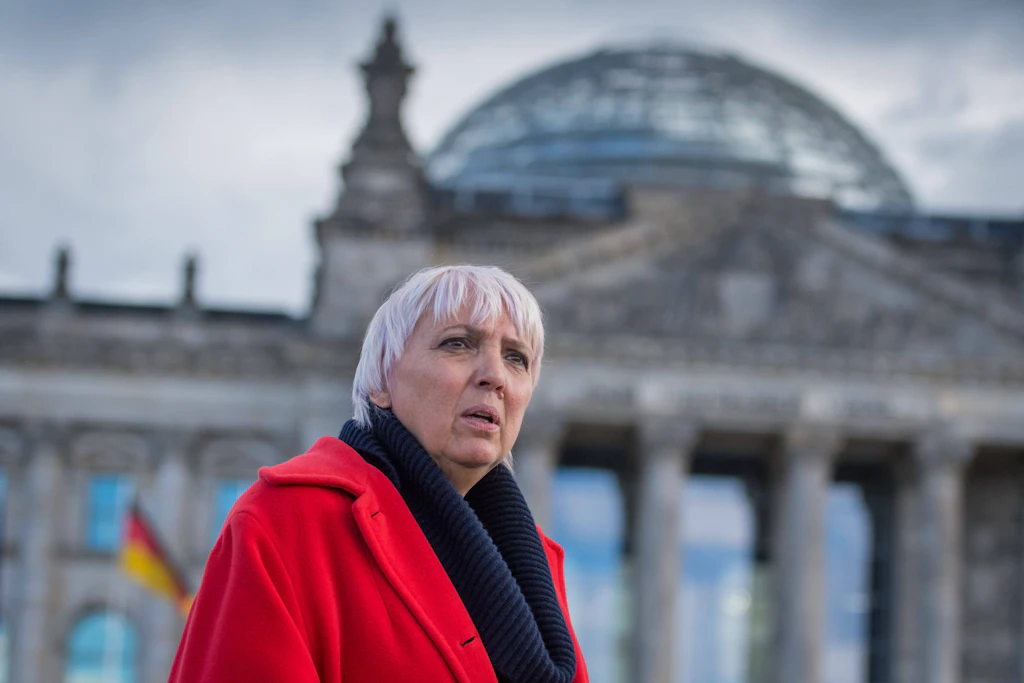 Nach Baerbock und Özdemir: Claudia Roth gibt Nebeneinkünfte zu spät an