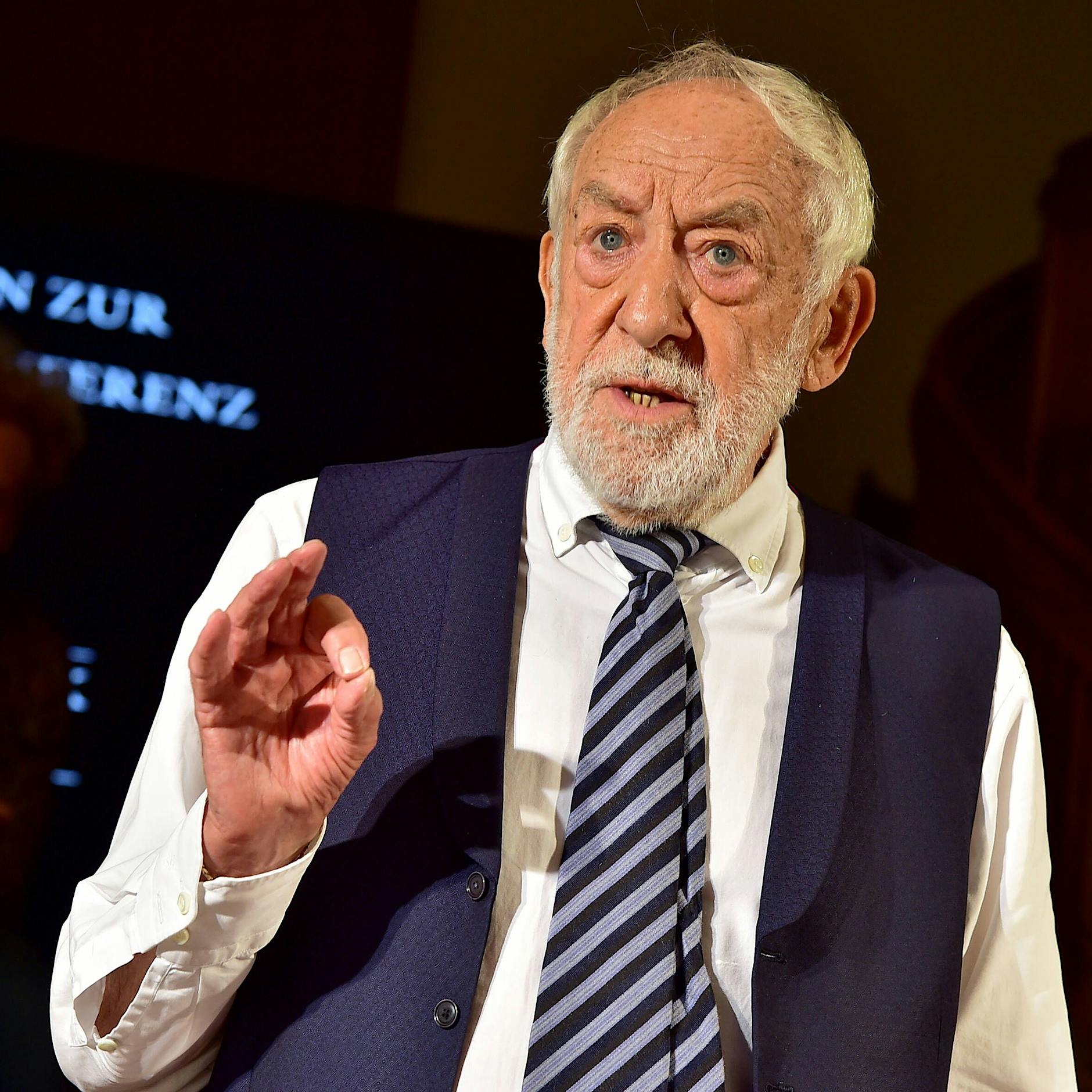 Vergewaltigt Gendern die Sprache? Dieter Hallervorden erntet Widerspruch