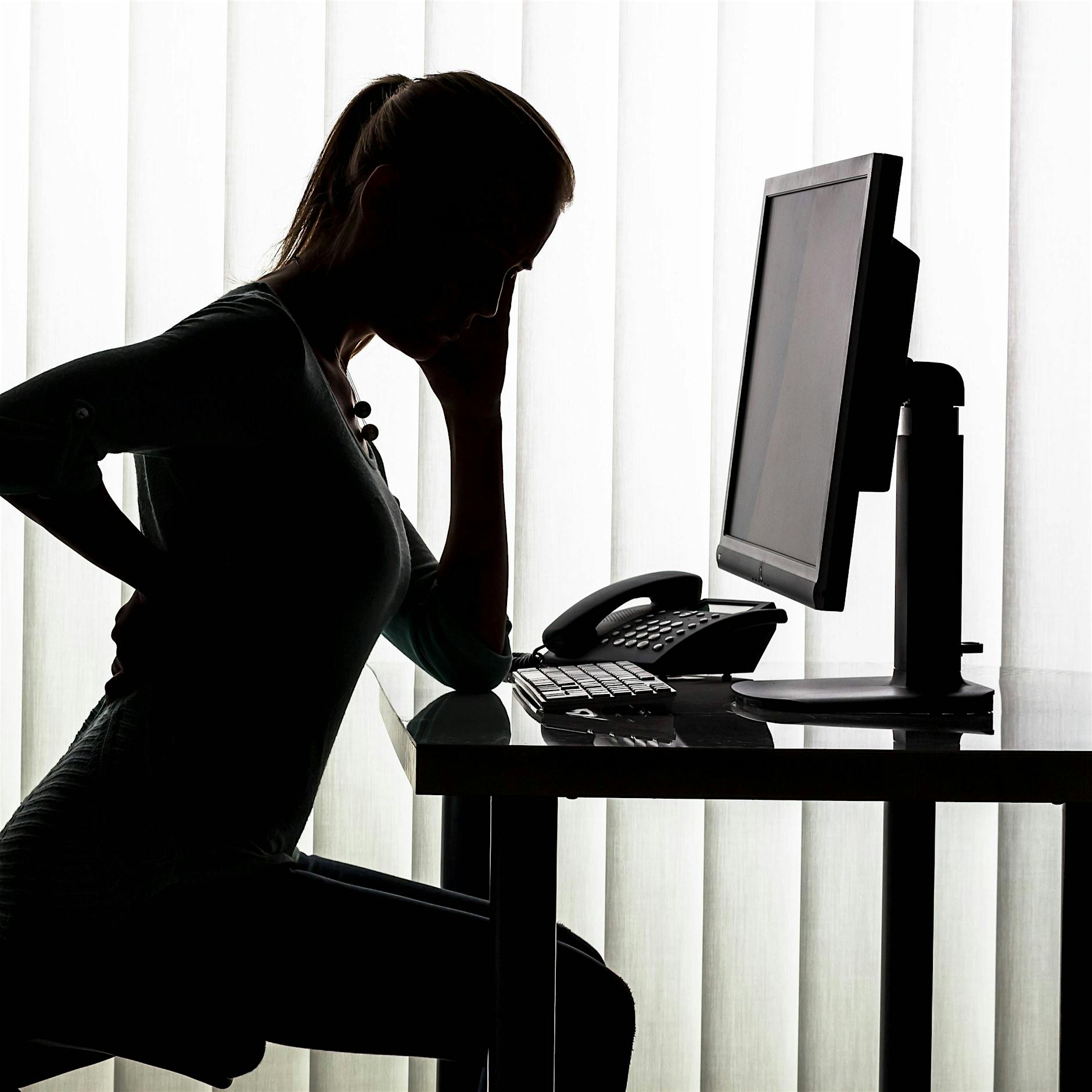 Homeoffice-Test: Bürostühle und Webcams fallen durch