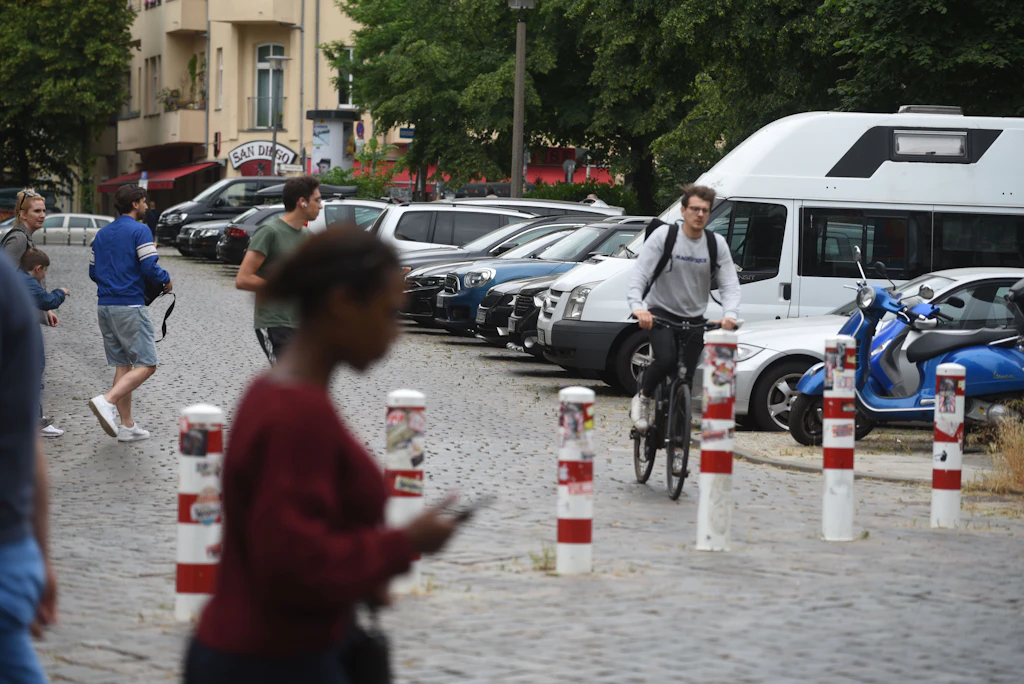 Umfrage zur Mobilität in Berlin: Große Mehrheit für autofreie Stadtviertel