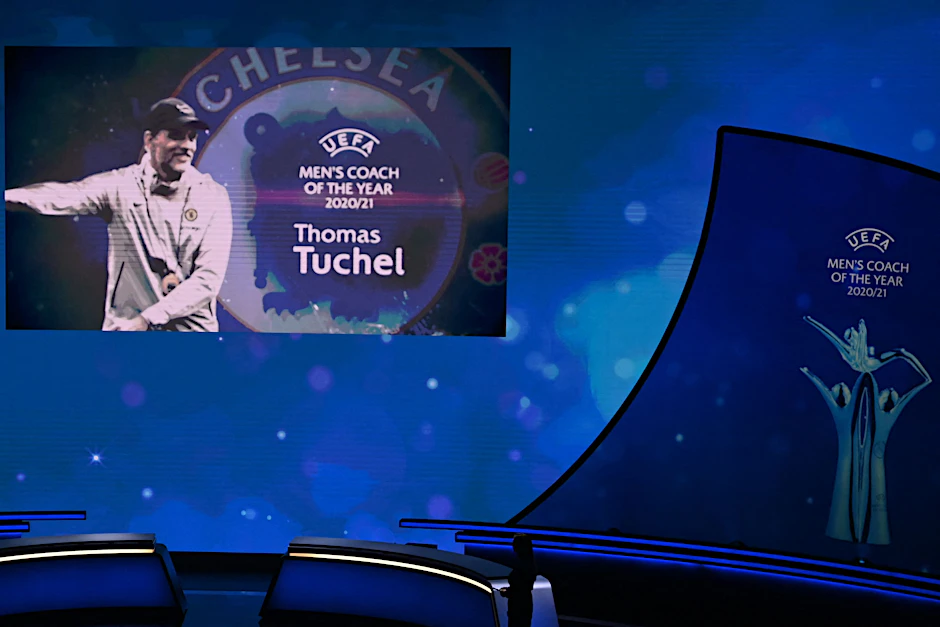 Thomas Tuchel, der mit dem FC Chelsea die Champions League gewonnen hat, wurde im Rahmen der Auslosung als Europas Trainer des Jahres ausgezeichnet.