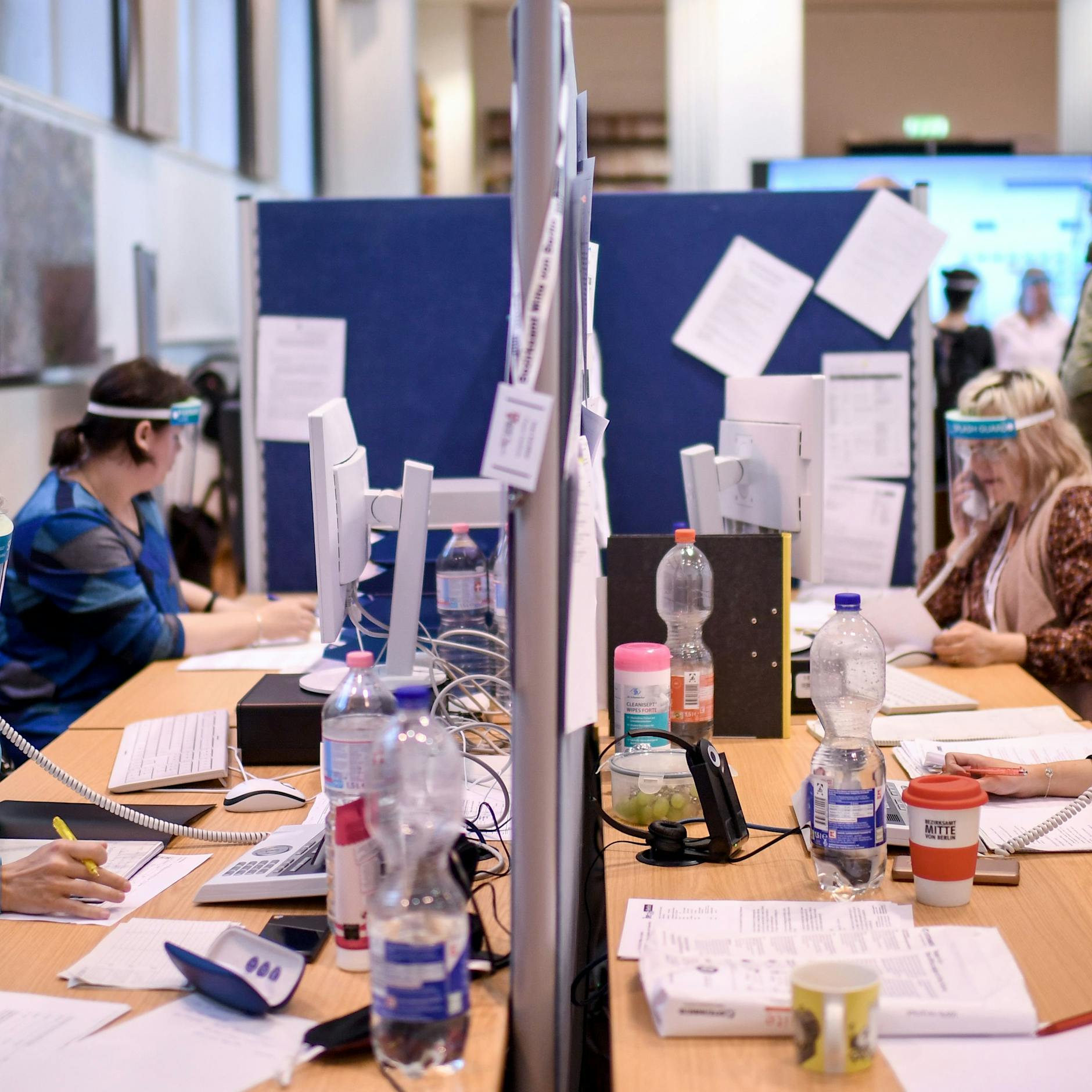 Gewerkschaften fordern fünf Prozent mehr für Angestellte und Beamte