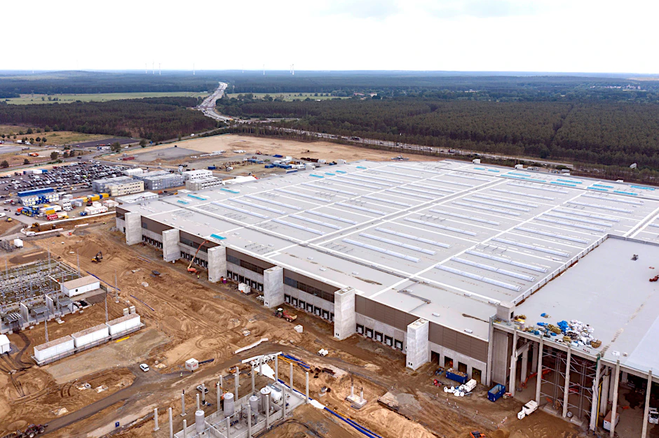 Die Baustelle der neuen Tesla-Fabrik in Grünheide.