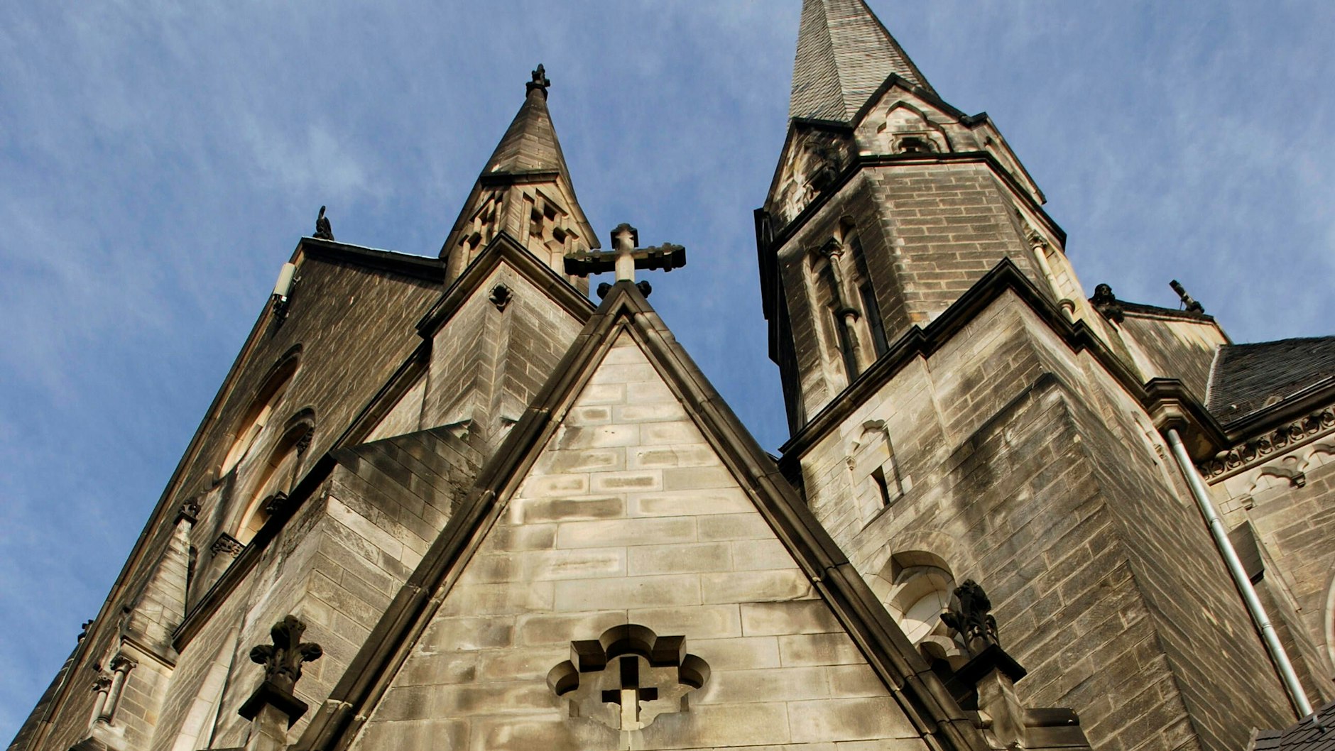 Gotik-Bude mit Grusel-Charme: die Kirche am Südstern.