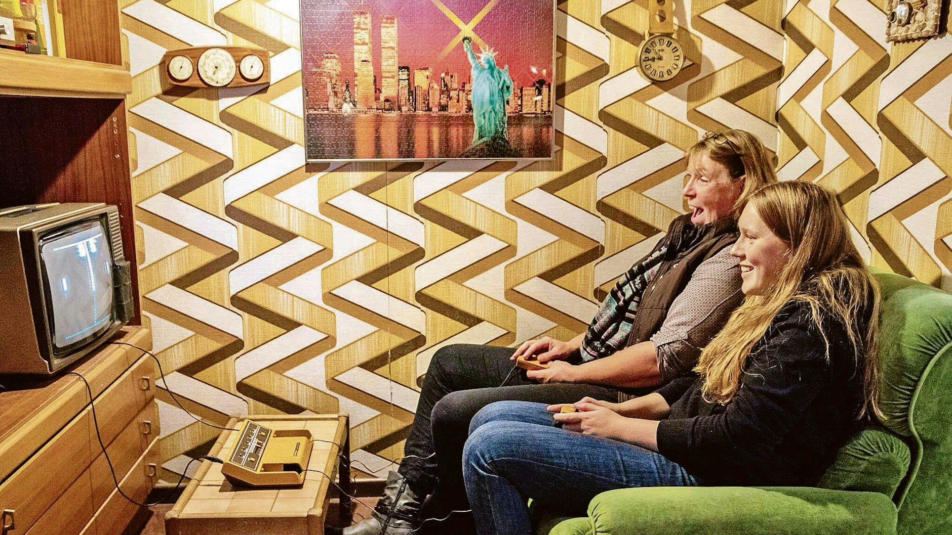 Die Fahrt mit der U5 unterbrechen und das Computerspielemuseum an der Karl-Marx-Allee besuchen: Dort mach auch ein Tennisspiel mit der Spielkonsole aus den 80er-Jahren Spaß.&nbsp;