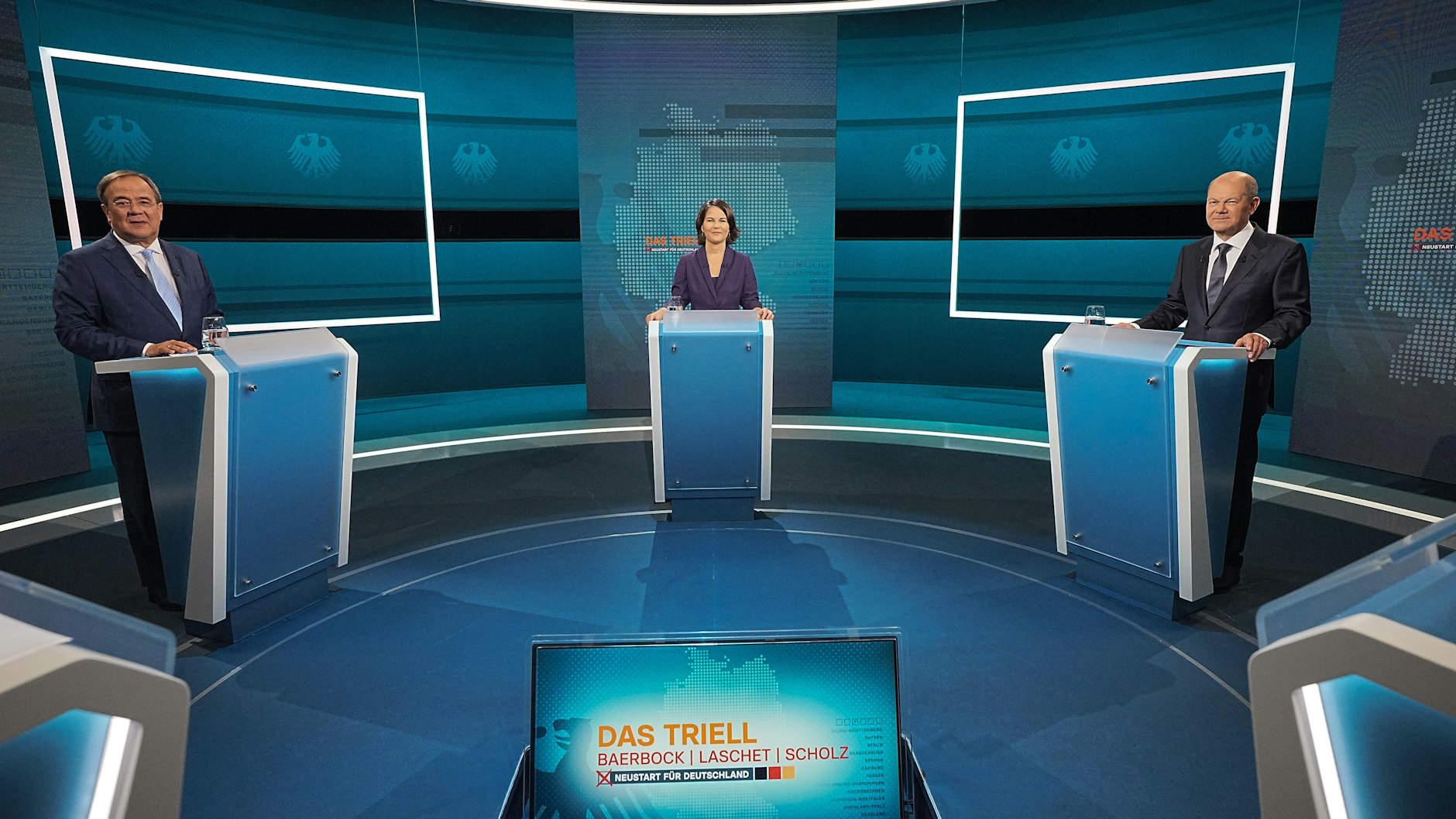 Die Kanzlerkandidaten Armin Laschet (l-r, CDU), Annalena Baerbock (Bündnis 90/Die Grünen) und Olaf Scholz (SPD) treffen in einer ersten TV-Diskussion bei RTL und ntv aufeinander.&nbsp;