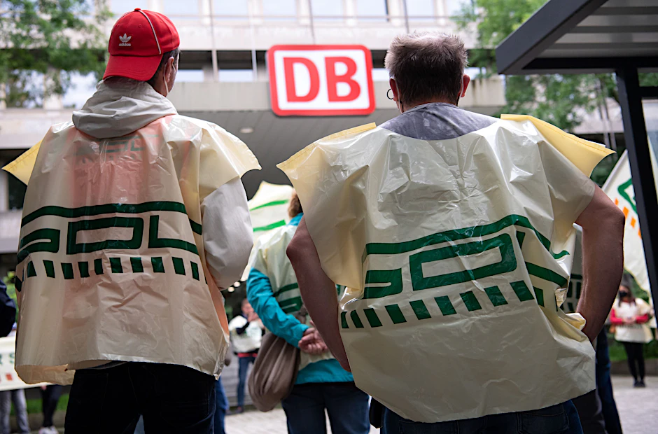 Mitglieder der GDL demonstrieren. Nun folgt der nächste Arbeitskampf.