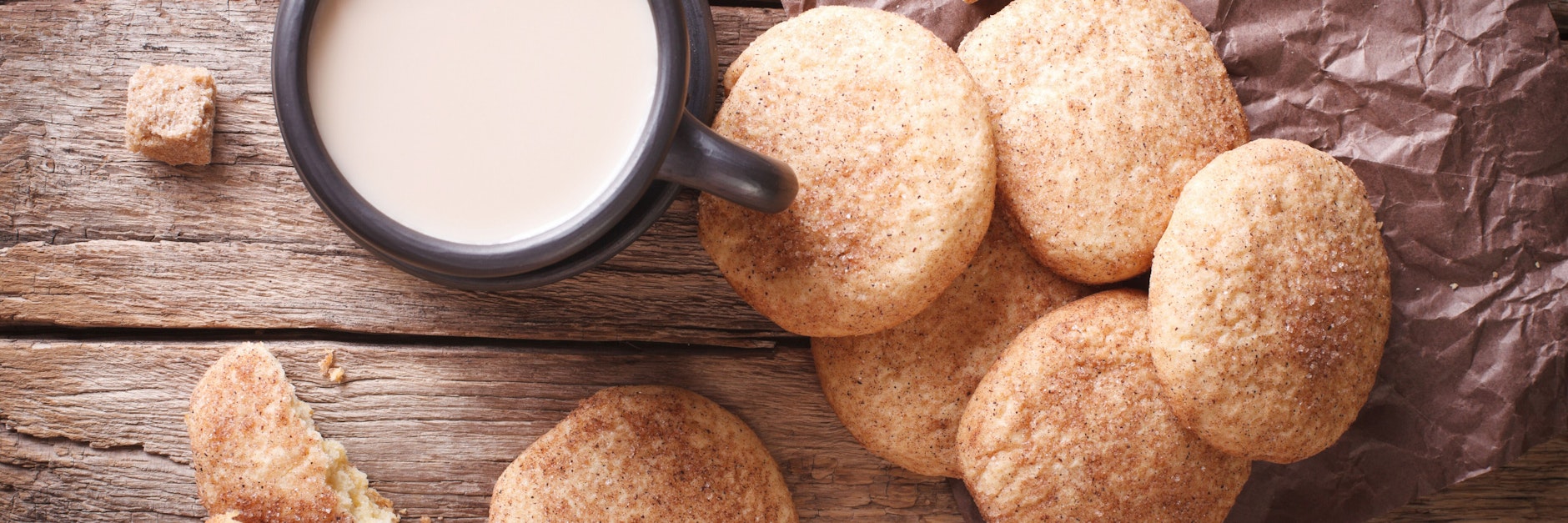 Snickerdoodles sind in Amerika ein echter Hit - die Kekse sind mit einer leckeren Zucker-Zimt-Kruste ummantelt.