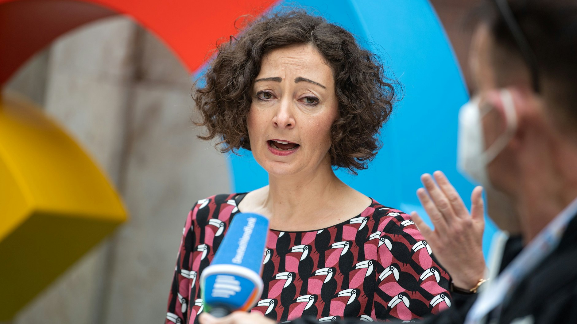 Wirtschaftssenatorin Ramona Pop nutzte am Dienstag die Gunst der Wahlkampf-Stunde und sprach sich für Google als wichtiges Standbein der Berliner Digitalwirtschaft aus.