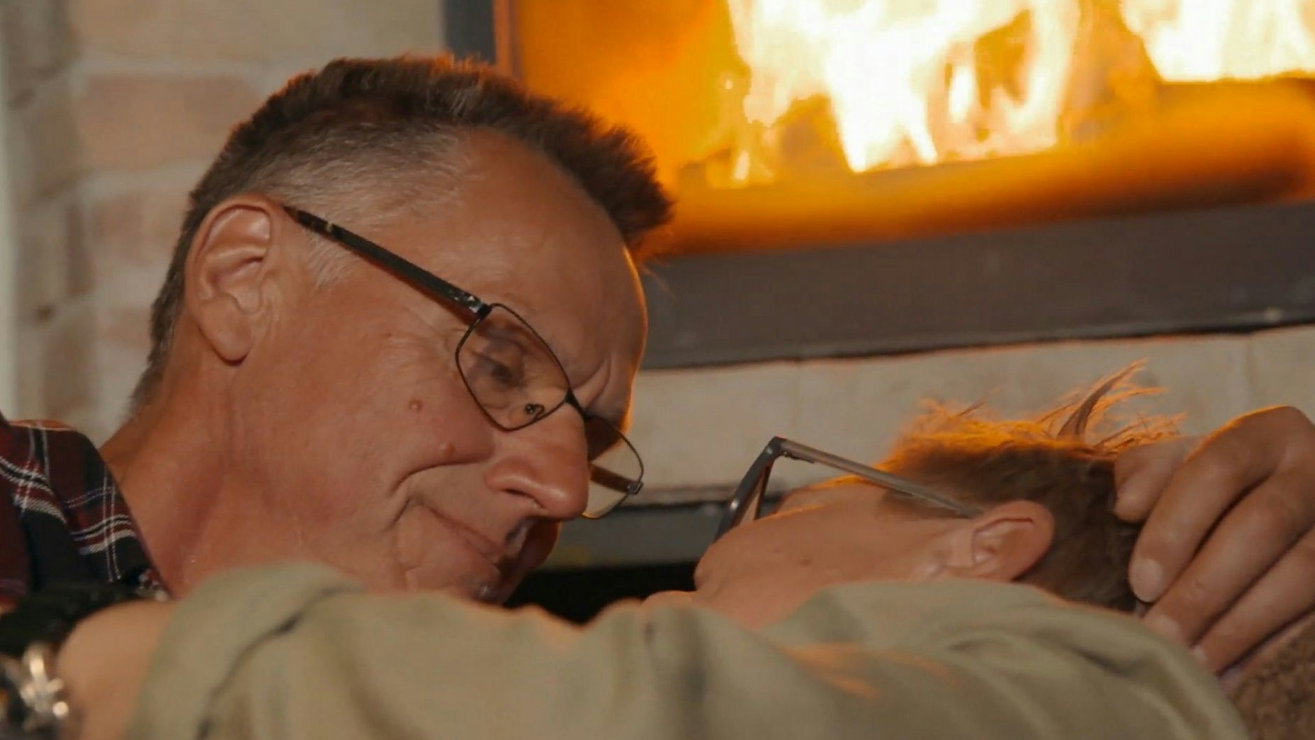 „Bauer sucht Frau International“-Kandidat Herbert gesteht Petra, dass er sie liebt.