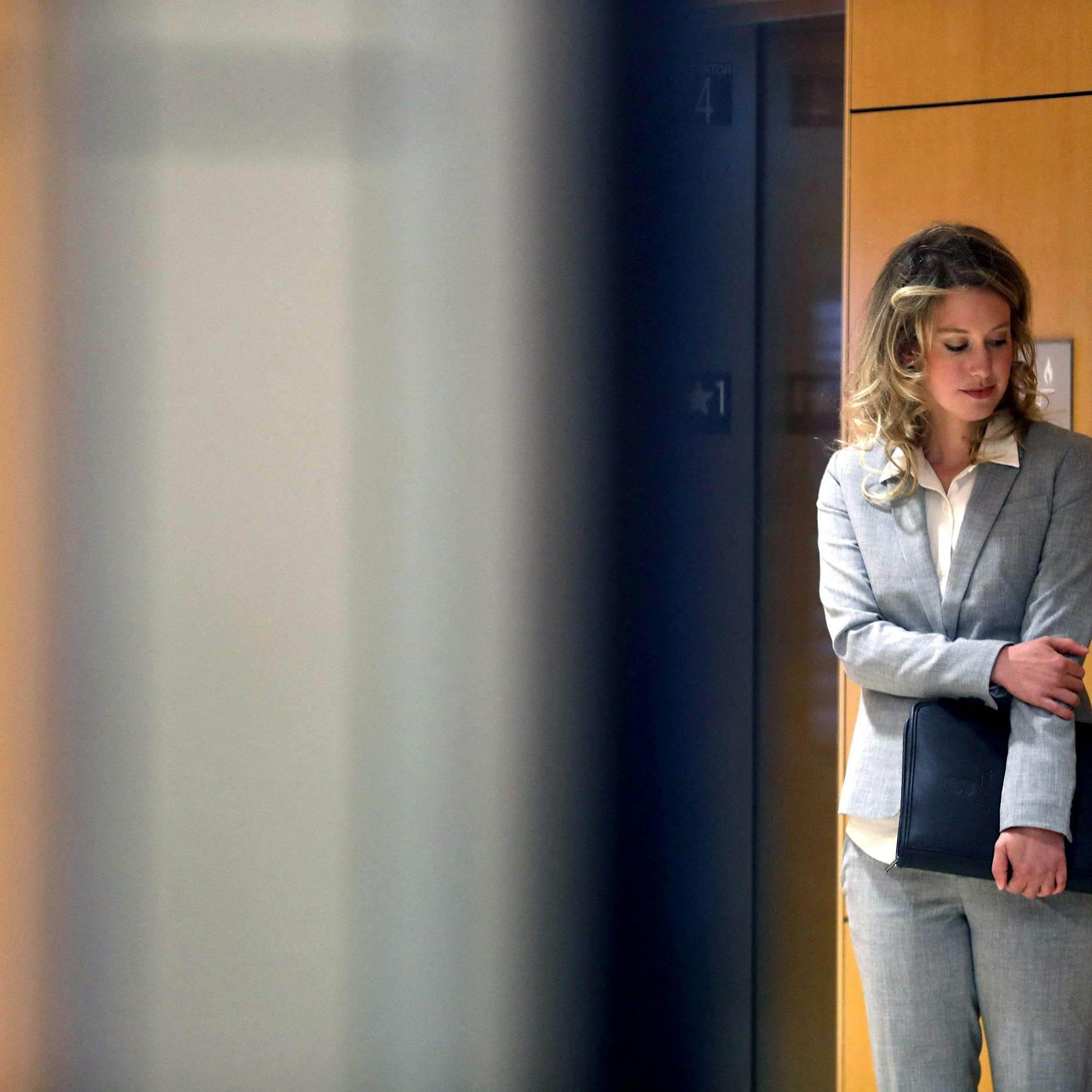 Ihr drohen bis zu 20 Jahre Haft: Ist Elizabeth Holmes eine Milliarden-Betrügerin?