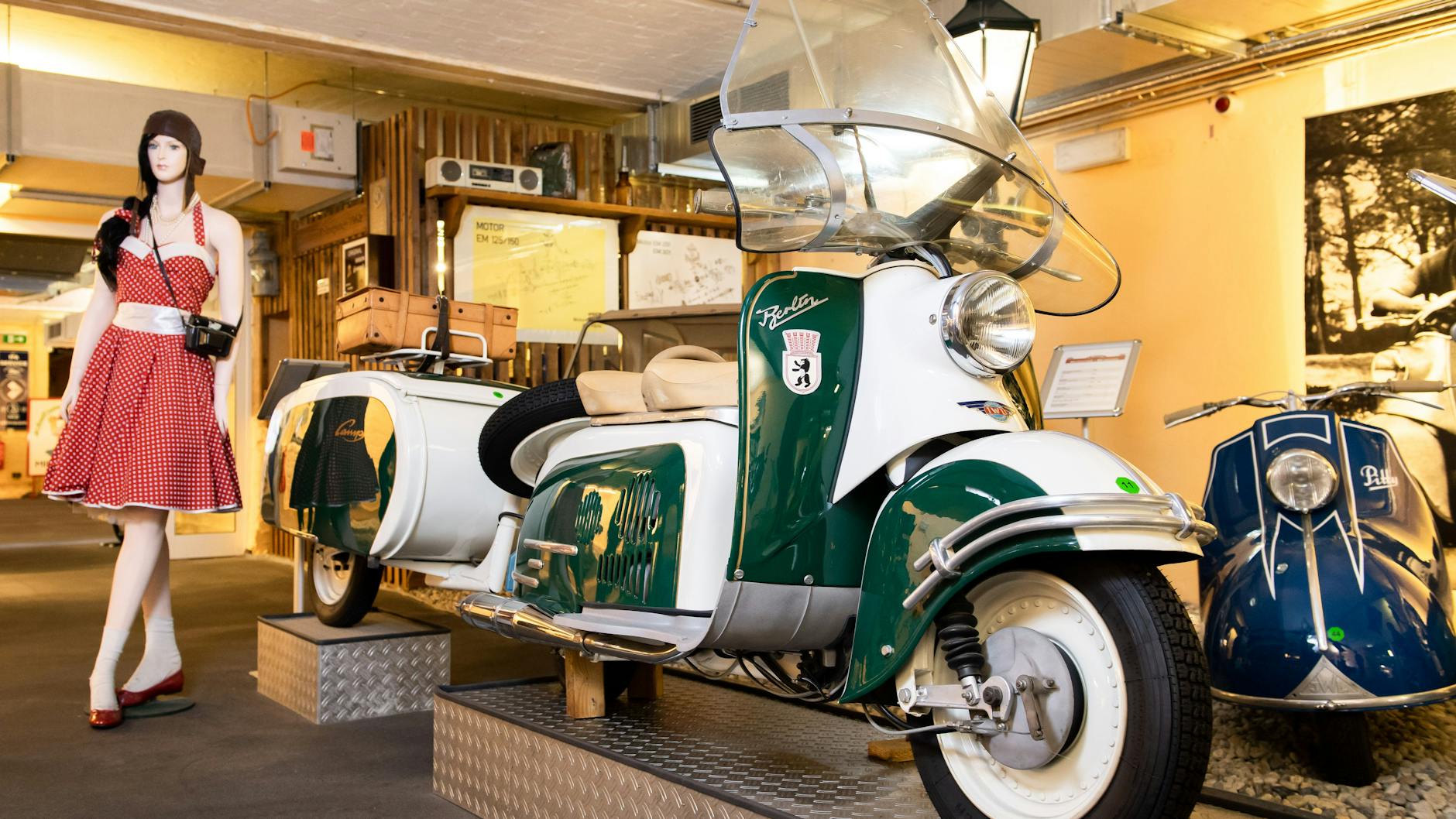 Auch der „SR 59 ,Berlin’“ des Herstellers IWL (VEB Industriewerk Ludwigsfelde) steht in der Ausstellung.