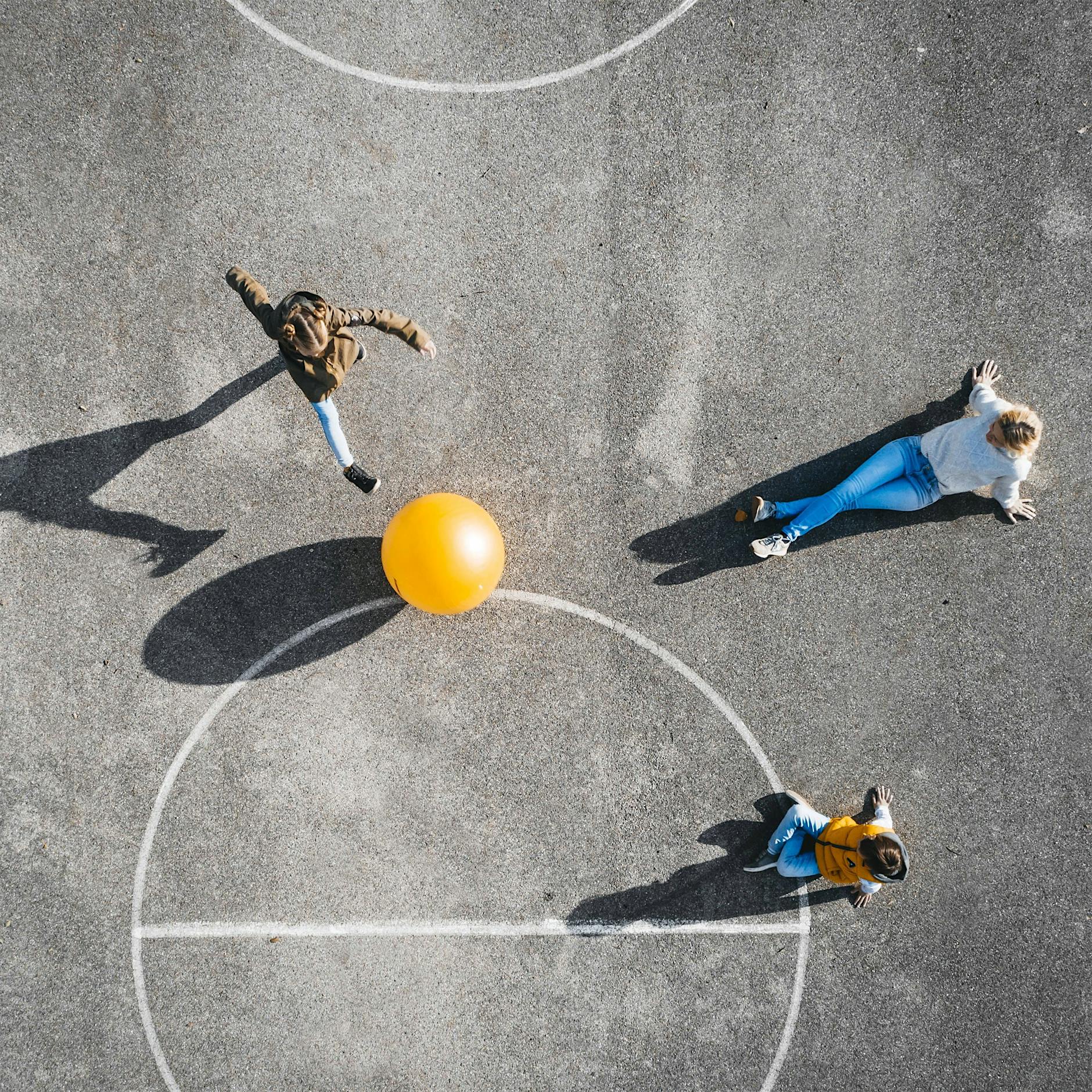 Corona-Studie: Viele Berliner Mütter fühlen sich erschöpft von Kindern