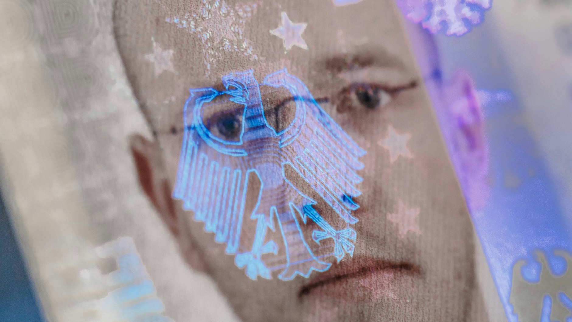 Die neue Variante des Personalausweises setzt auf Smartphones und die <a href="https://www.ausweisapp.bund.de/ausweisapp2">Ausweis.App2</a> als Basis.