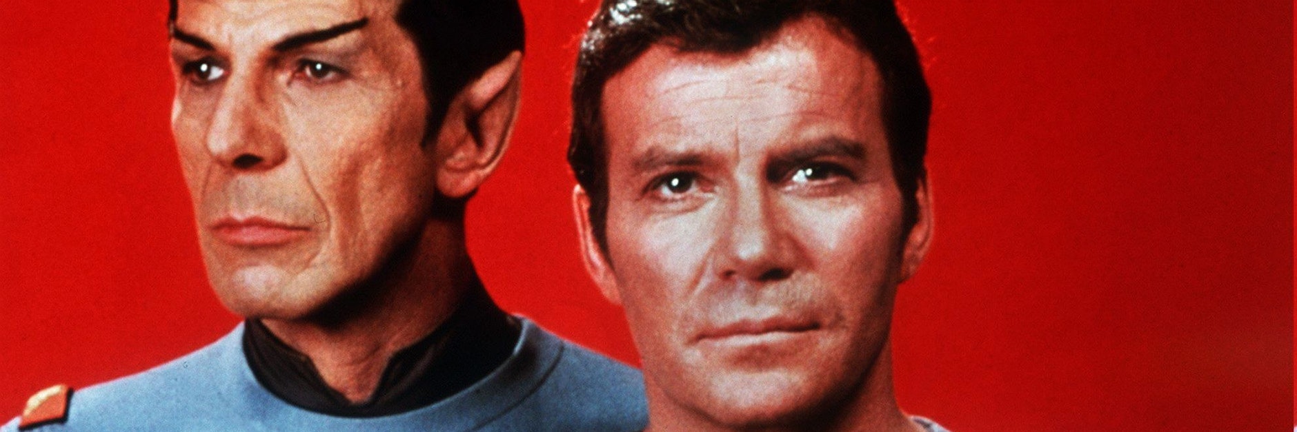 William Shatner (r.) als Captain James T. Kirk, Commander des Raumschiffes Enterprise, und Leonard Nimoy als Crewmitglied Spock vom Planeten Vulkan.