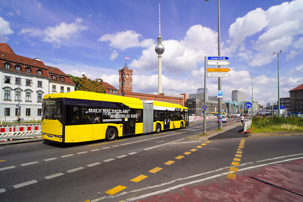Die BVG schickt wegen des Bahn-Streiks mehr und größere Busse auf Tour