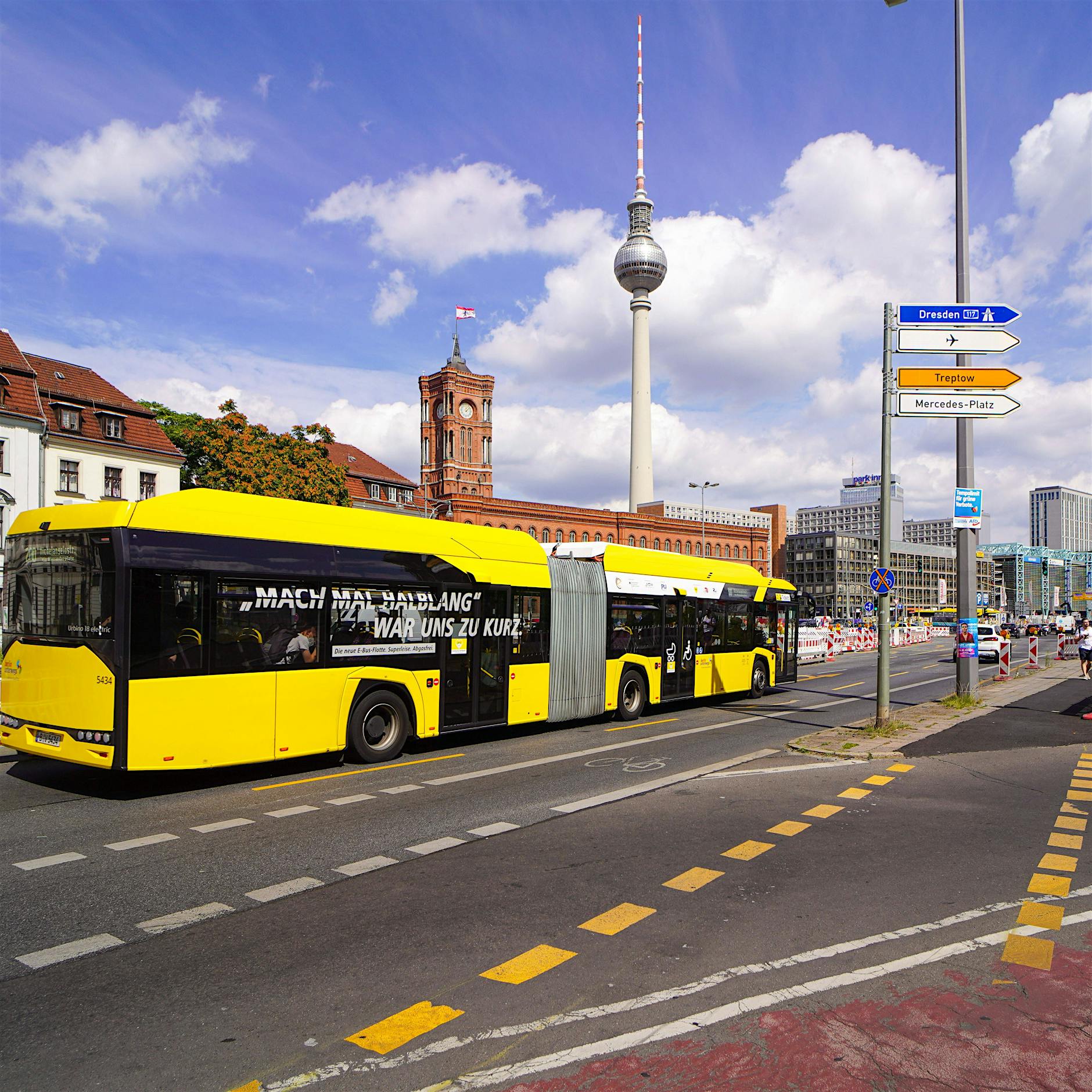 Die BVG schickt wegen des Bahn-Streiks mehr und größere Busse auf Tour