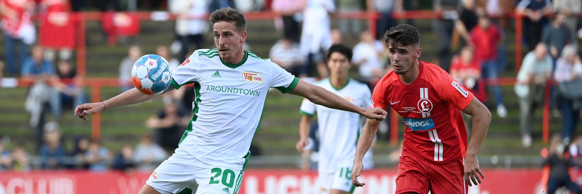 Ist fitter als gedacht und hinterließ bei Trainer Urs Fischer einen guten Eindruck: Unions Neuzugang Bastian Oczipka (l.).