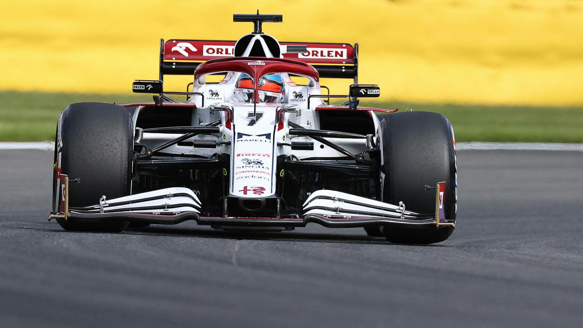 Hängt das Lenkrad endgültig an den Nagel: Alfa-Romeo-Pilot Kimi Räikkönen beendet seine beeindruckende Formel-1-Karriere. 