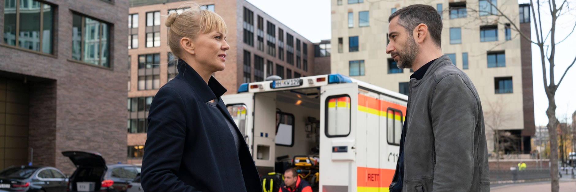 Helen Dorn (Anna Loos) und Tayfun Murat (Denis Moschitto) am Fundort der Leiche.