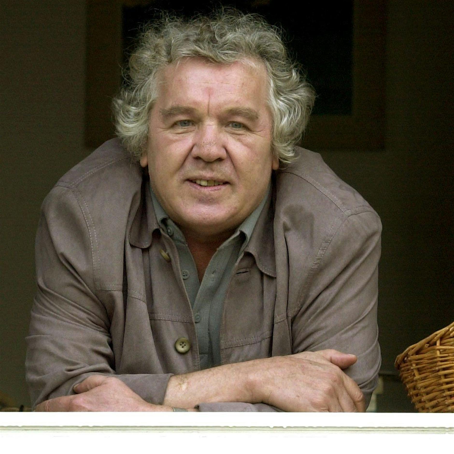 Hilbigs Flaschen im Keller und die Schrift an der Wand