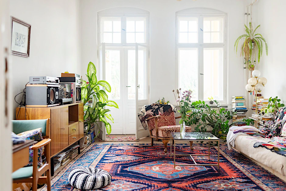 Chaos, Surrealismus, Nostalgie, Dekadenz, Extravaganz und Oneirismus: Auch Tebouls Wohnung bringt die Inspirationen der Designerin zusammen.