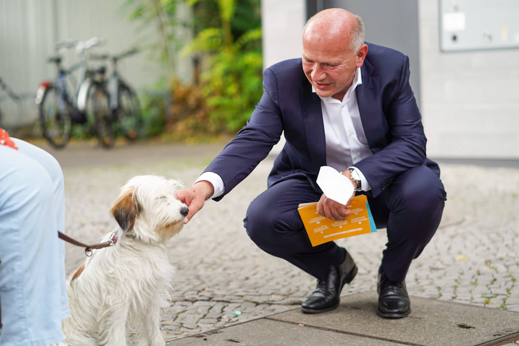19 Fragen an die CDU: Was sind Nachteile der Demokratie, Herr Wegner?