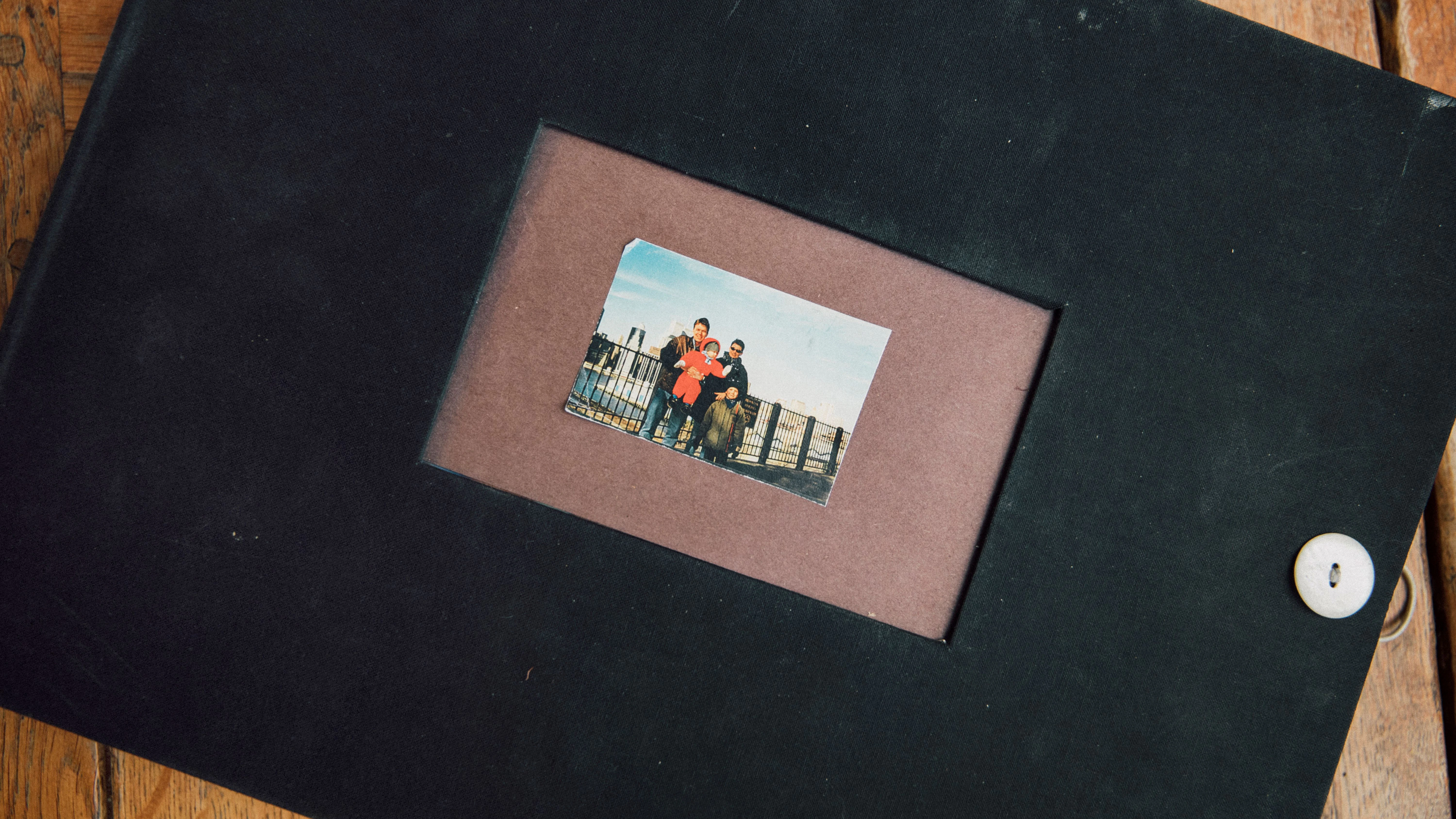 Album mit Familienfotos aus New York.