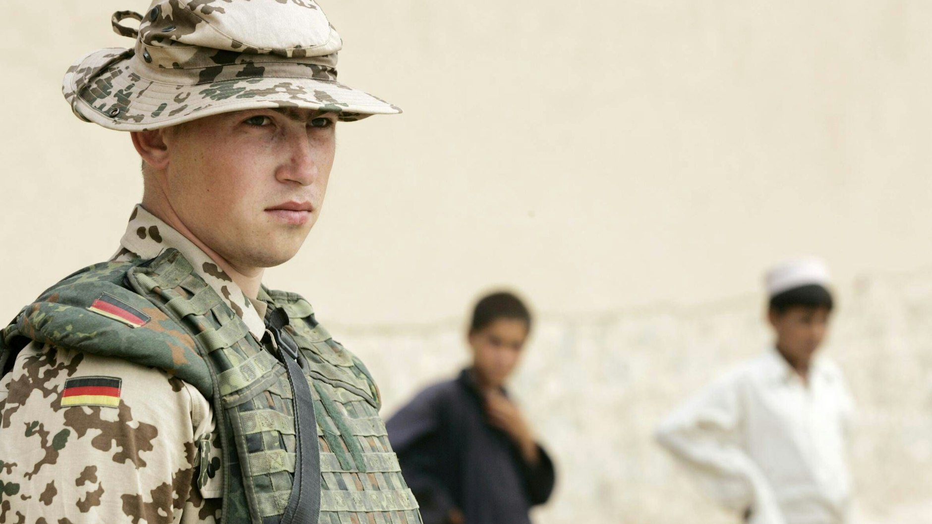 Der deutsche Beitrag zur ISAF (International Security Assistance Force) wurde im Bundestag kontrovers diskutiert.&nbsp;