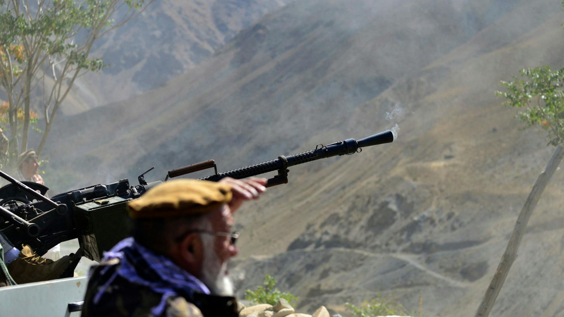 Milizionäre der Miliz von Massoud, Sohn des verstorbenen Shah Massoud, nehmen an einer Trainingsübung in der Provinz Pandschir teil. Das Pandschir-Tal ist die letzte Region, die nach der Einnahme Afghanistans durch die Taliban nicht unter deren Kontrolle steht.