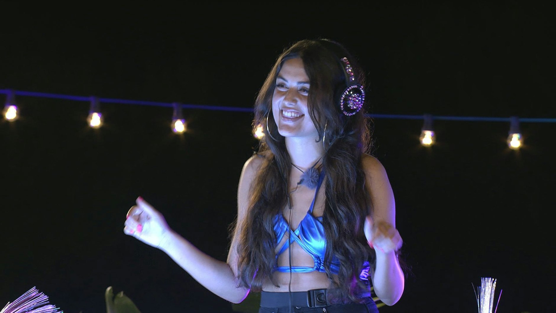 Jess trat bei Love Island erstmal als DJane in Erscheinung, doch eigentlich ist sie auch Kandidatin.