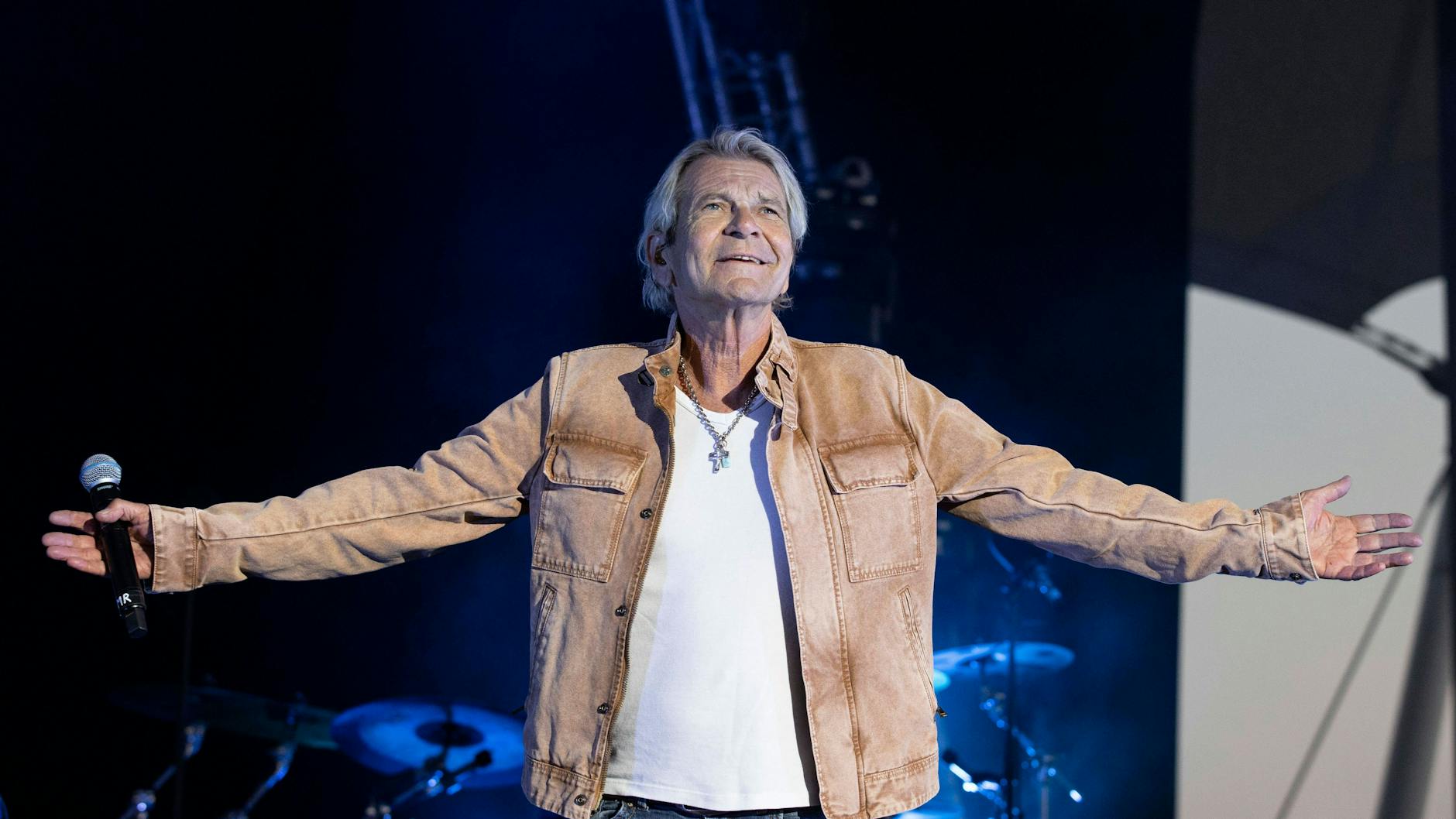 Genießt es, wieder auf der Bühne zu stehen: Matthias Reim.