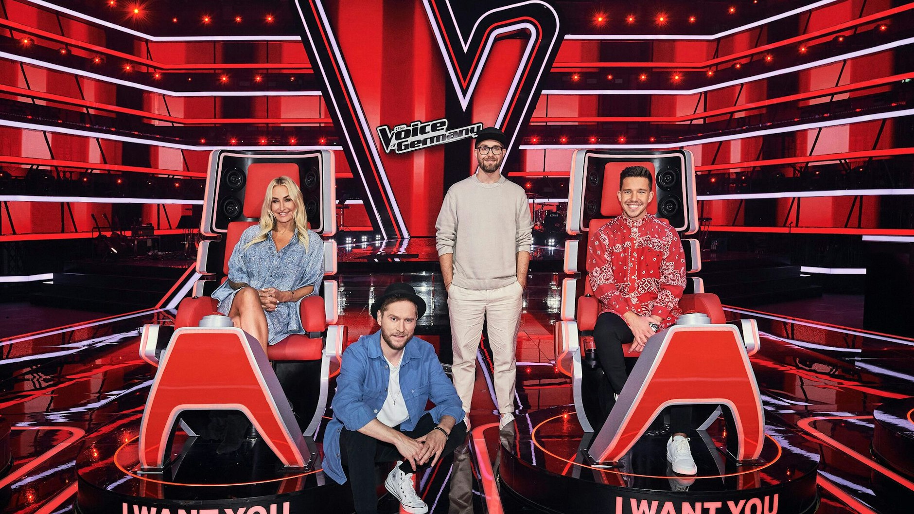 Mark Forster sitzt aktuell mit Sarah Connor, Johannes Oerding und Nico Santos (v.l) in der Jury von „The Voice of Germany“.