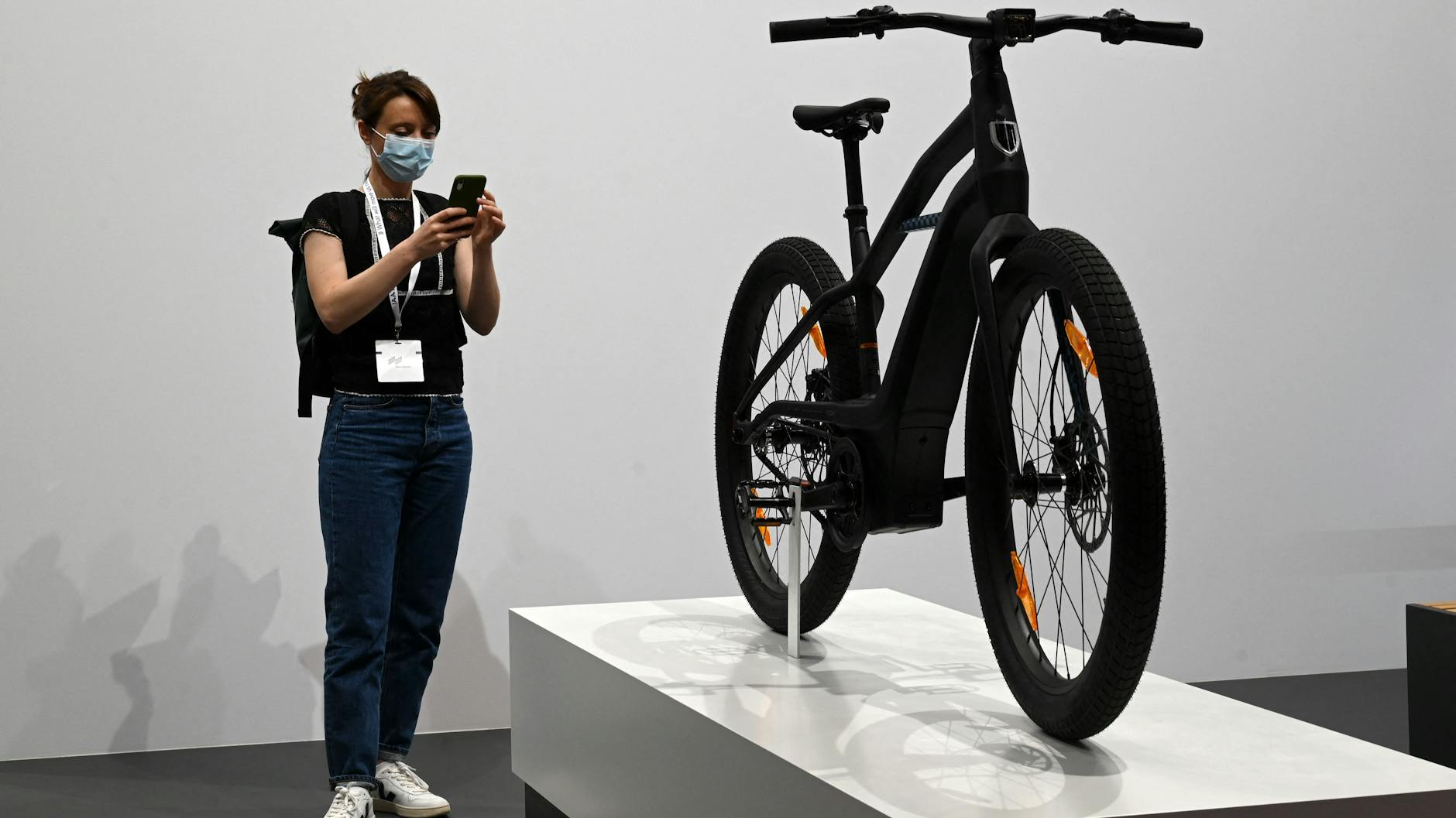 Werbegag oder Ausdruck echten Sinneswandels? Auf der IAA wollen 70 Hersteller auch ihre Fahrräder präsentieren.