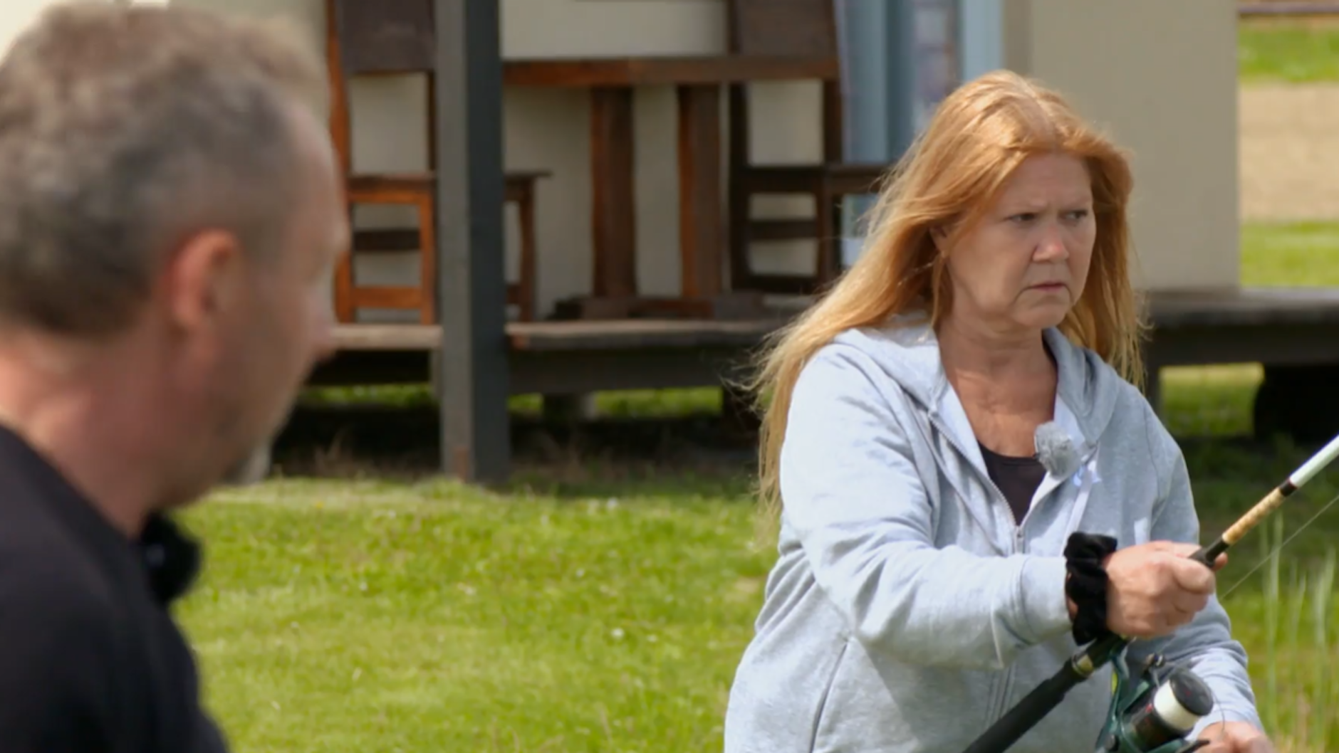 „Bauer sucht Frau International“-Kandidat Ivica bekommt sich beim Angeln mit Nevenka in die Haare.